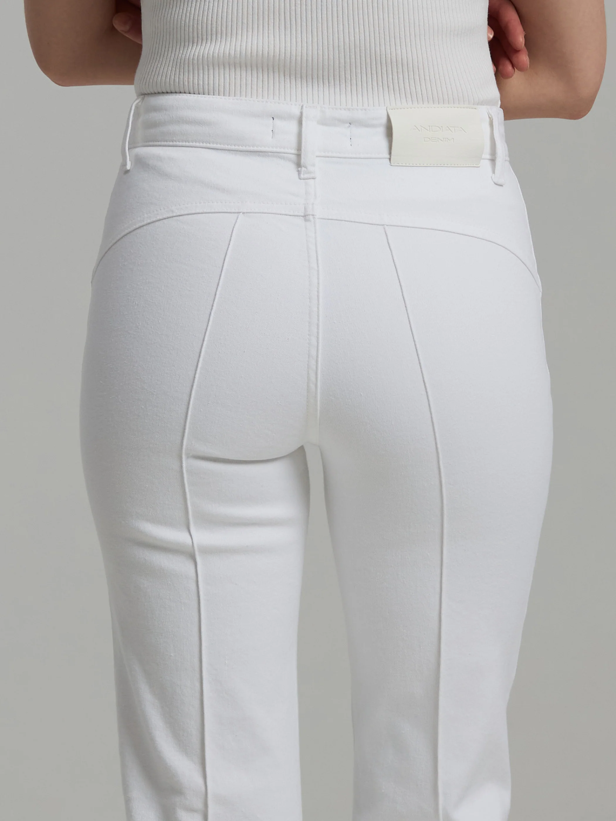 Fayme Flared Jeans - Image 4