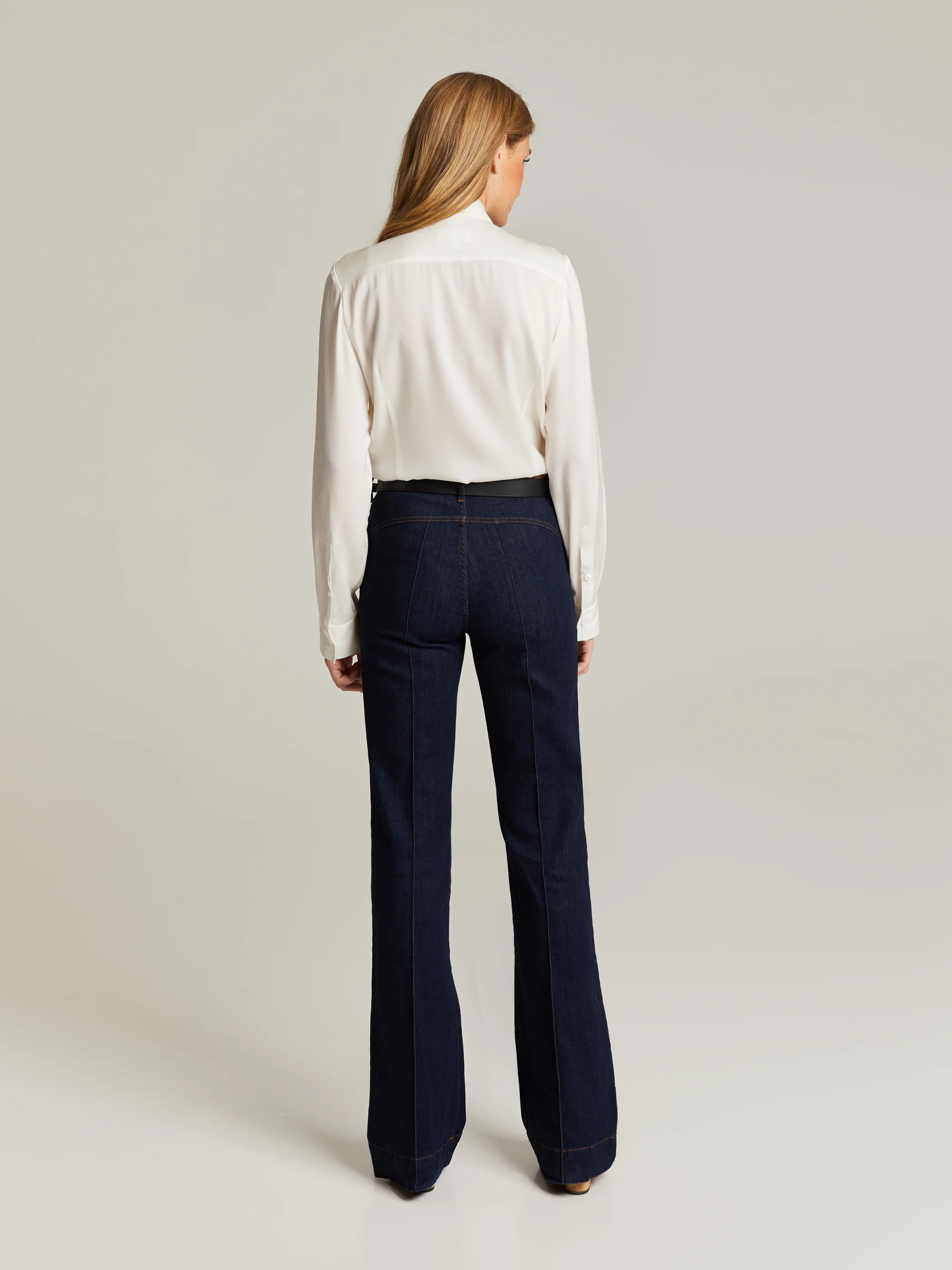 Fayme Flared Jeans - Image 4